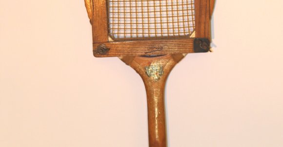 Jedna z pierwszych rakiet tenisowych